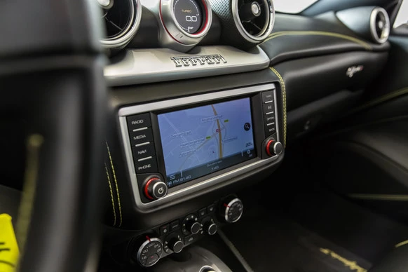 Ferrari California - Afbeelding 10 van 26