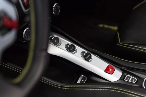 Ferrari California - Afbeelding 11 van 26