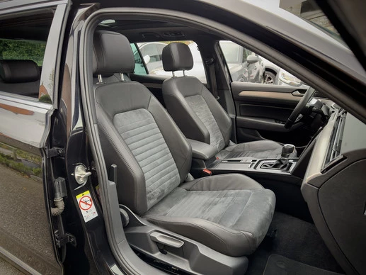 Volkswagen Passat - Afbeelding 30 van 30
