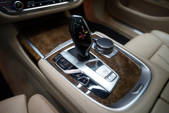 BMW 7 Serie - Afbeelding 14 van 30