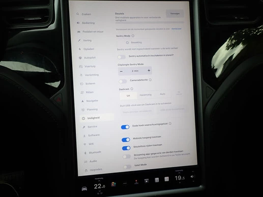 Tesla Model X - Afbeelding 24 van 30