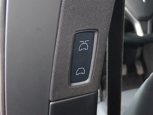 Tesla Model X - Afbeelding 25 van 30