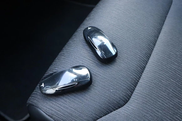 Tesla Model S - Afbeelding 3 van 30