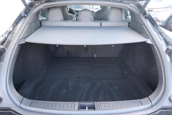 Tesla Model S - Afbeelding 16 van 30