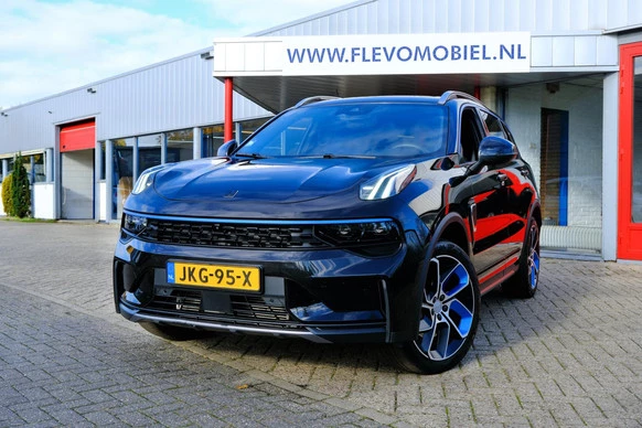Lynk & Co 01 - Afbeelding 1 van 30