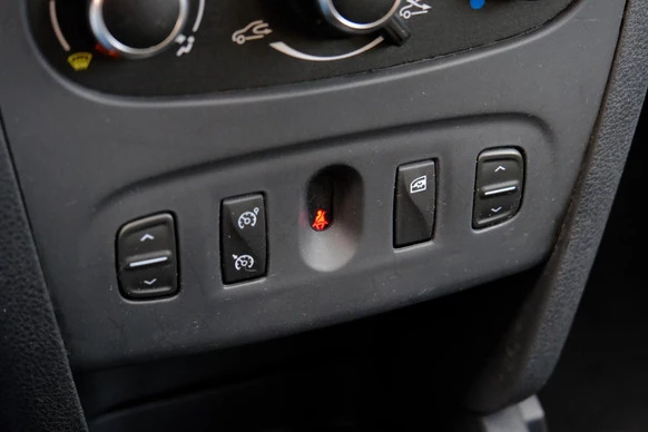 Dacia Logan - Afbeelding 13 van 30