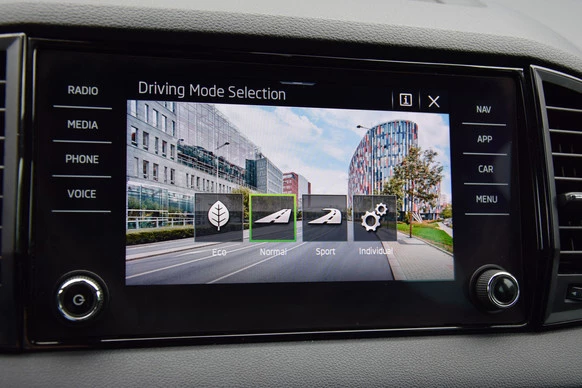 Škoda Karoq - Afbeelding 28 van 30