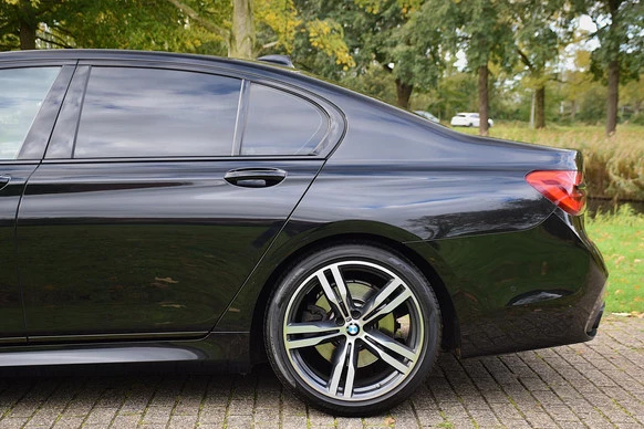 BMW 7 Serie - Afbeelding 8 van 30