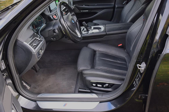 BMW 7 Serie - Afbeelding 14 van 30