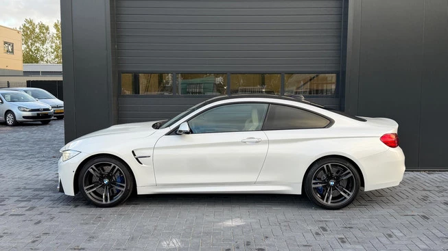 BMW M4 - Afbeelding 2 van 30