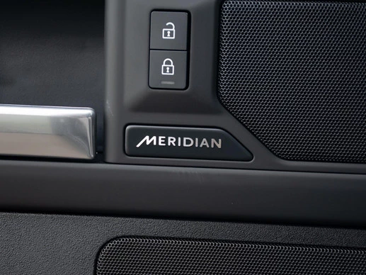 Land Rover Defender - Afbeelding 14 van 30