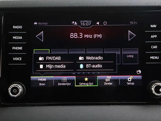 Škoda Karoq - Afbeelding 28 van 29