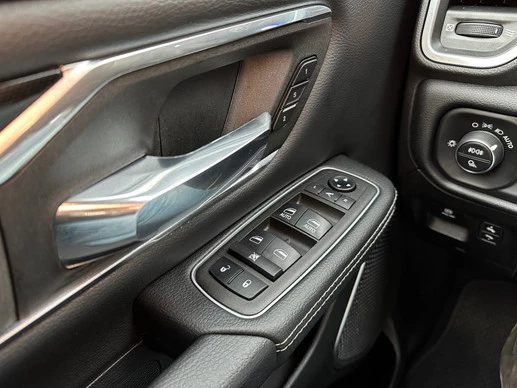 Dodge Ram 1500 - Afbeelding 25 van 30