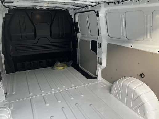 Volkswagen e-Transporter - Afbeelding 17 van 30