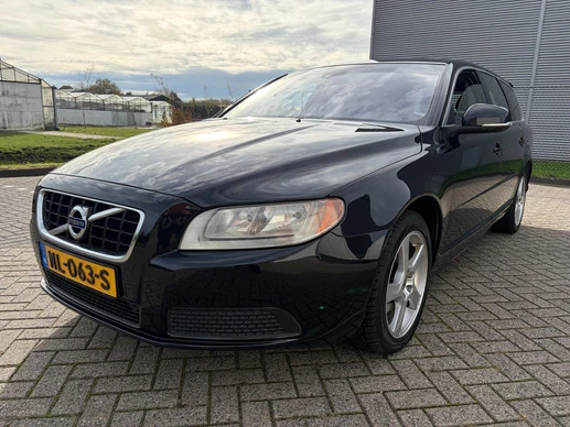Volvo V70 - Afbeelding 1 van 19