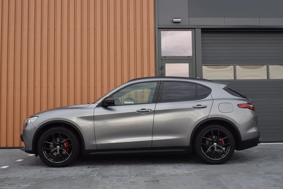 Alfa Romeo Stelvio - Afbeelding 2 van 30