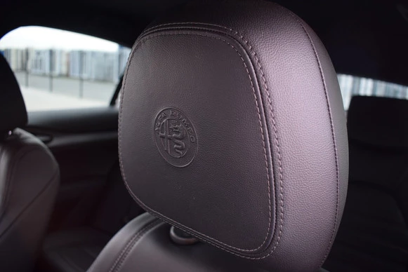 Alfa Romeo Stelvio - Afbeelding 28 van 30