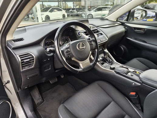 Lexus NX - Afbeelding 25 van 30