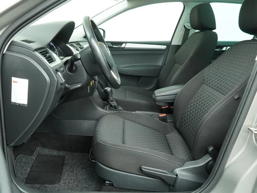 Škoda Rapid - Afbeelding 11 van 30