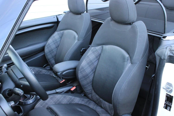 MINI Cooper Cabrio - Afbeelding 3 van 30