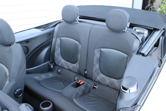 MINI Cooper Cabrio - Afbeelding 14 van 30
