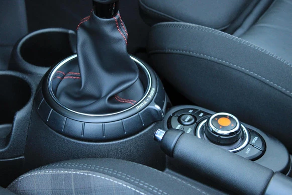 MINI Cooper Cabrio - Afbeelding 17 van 30