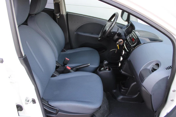 Peugeot iOn - Afbeelding 9 van 30