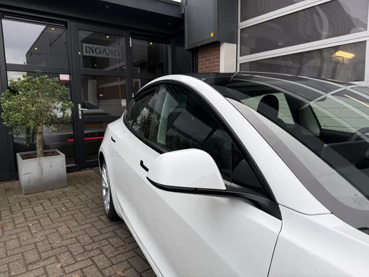 Tesla Model 3 - Afbeelding 5 van 23