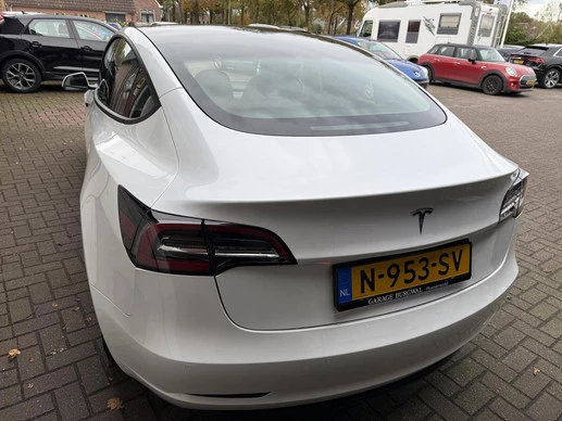 Tesla Model 3 - Afbeelding 9 van 23