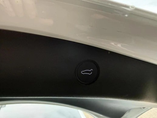 Tesla Model 3 - Afbeelding 12 van 23