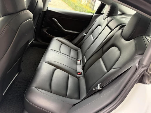Tesla Model 3 - Afbeelding 13 van 23