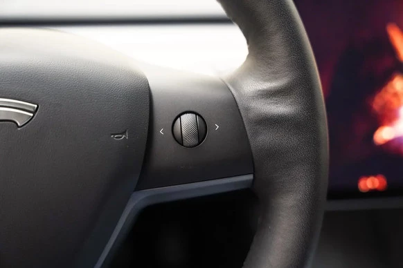 Tesla Model 3 - Afbeelding 20 van 30
