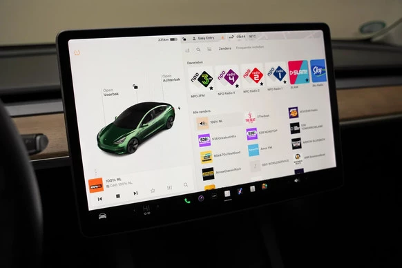Tesla Model 3 - Afbeelding 23 van 30