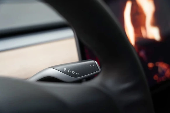 Tesla Model 3 - Afbeelding 29 van 30