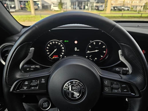 Alfa Romeo Giulia - Afbeelding 16 van 18