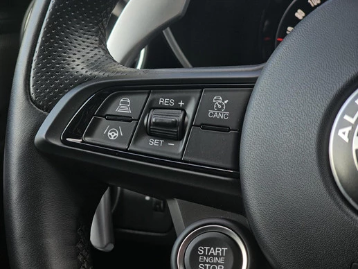 Alfa Romeo Giulia - Afbeelding 17 van 18