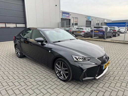 Lexus IS - Afbeelding 3 van 30