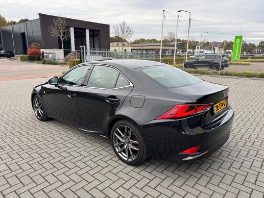 Lexus IS - Afbeelding 7 van 30