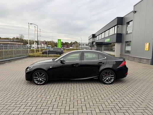 Lexus IS - Afbeelding 8 van 30