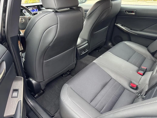 Lexus IS - Afbeelding 12 van 30