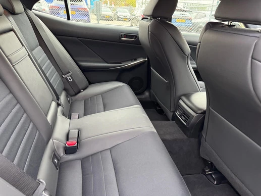 Lexus IS - Afbeelding 14 van 30