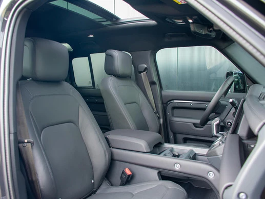 Land Rover Defender - Afbeelding 7 van 30