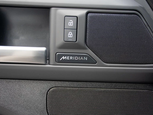 Land Rover Defender - Afbeelding 24 van 30