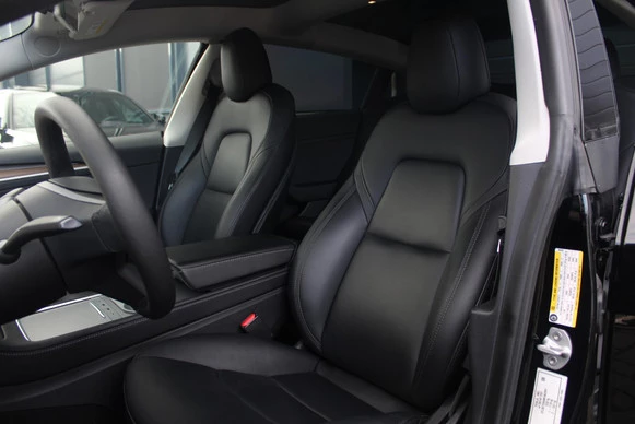 Tesla Model 3 - Afbeelding 8 van 28