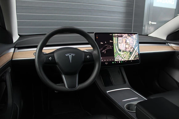 Tesla Model 3 - Afbeelding 11 van 28
