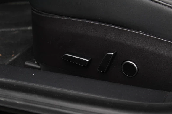 Tesla Model 3 - Afbeelding 14 van 28