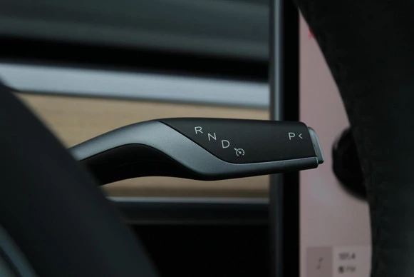 Tesla Model 3 - Afbeelding 17 van 28