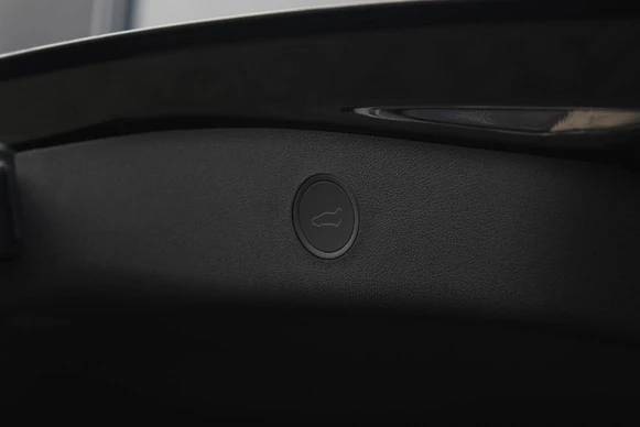 Tesla Model 3 - Afbeelding 25 van 28