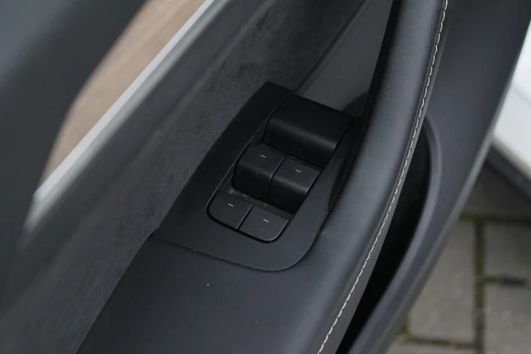 Tesla Model Y - Afbeelding 14 van 27