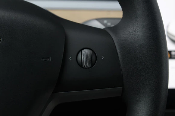 Tesla Model Y - Afbeelding 17 van 27